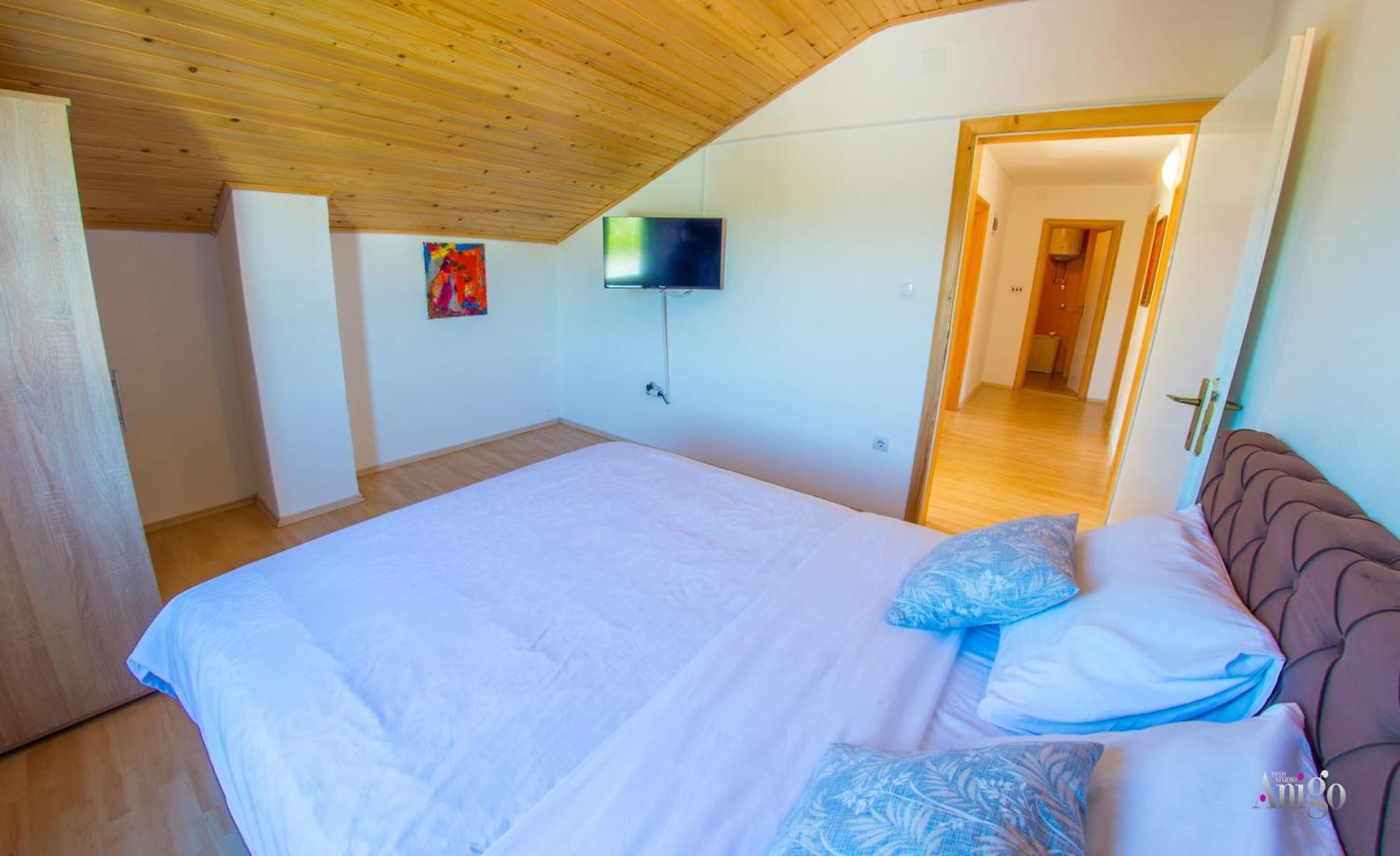 Pearl- With Private Pool *