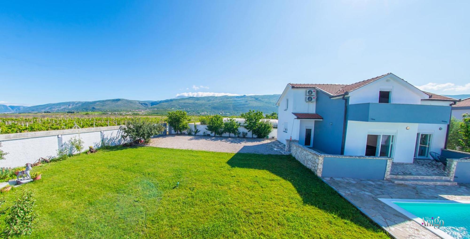 Pearl- With Private Pool Blagaj