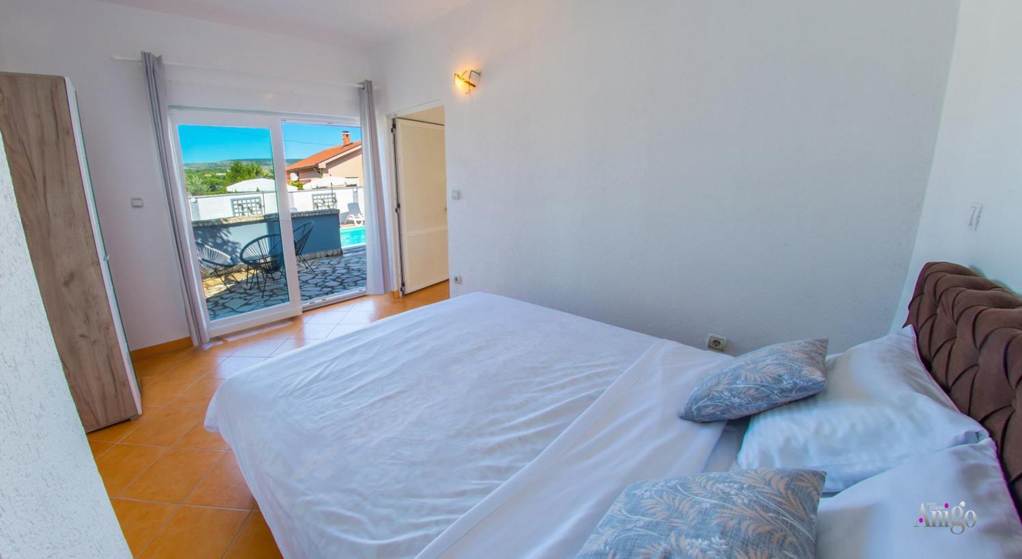 Pearl- With Private Pool *